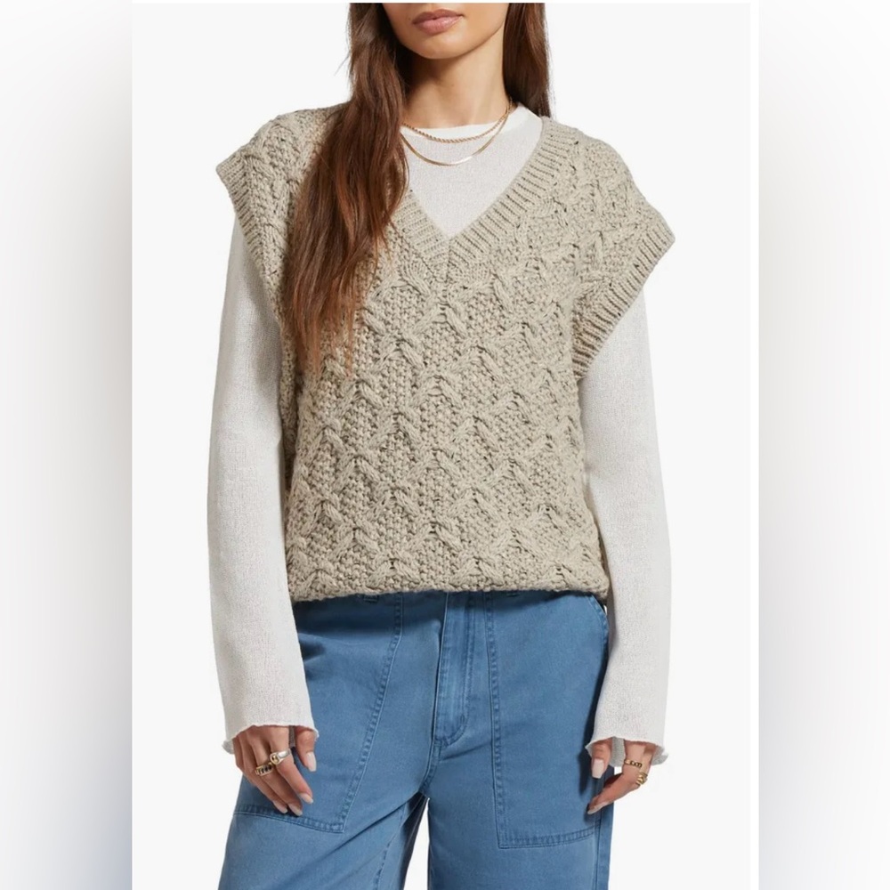 Brixton Lafayette Women's Oversized Wool Blend V-Neck Knit Sweater Vest - Beige